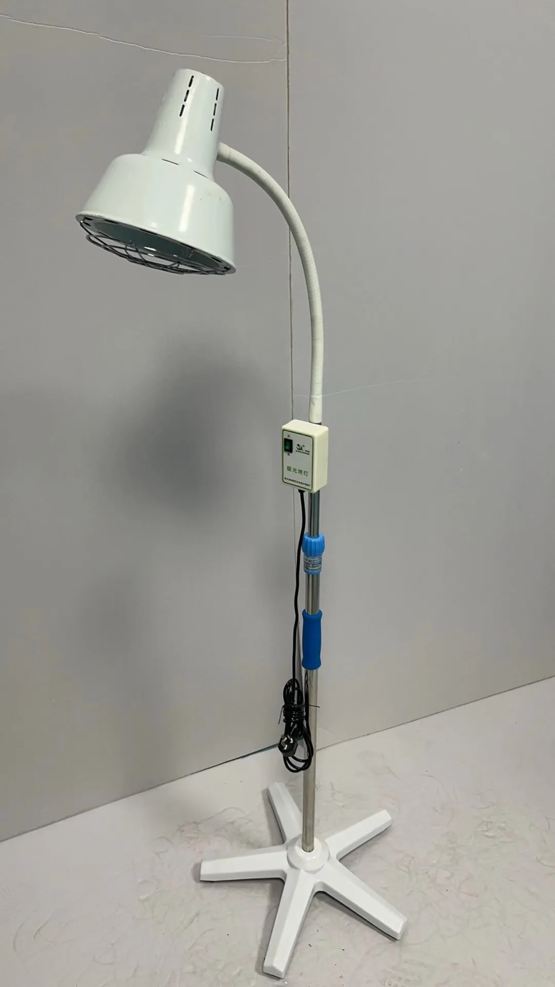 EU-IV536 Medical Infrared Therapy Lamp Physiotherapy Device Hospital Medical Heating Lamp