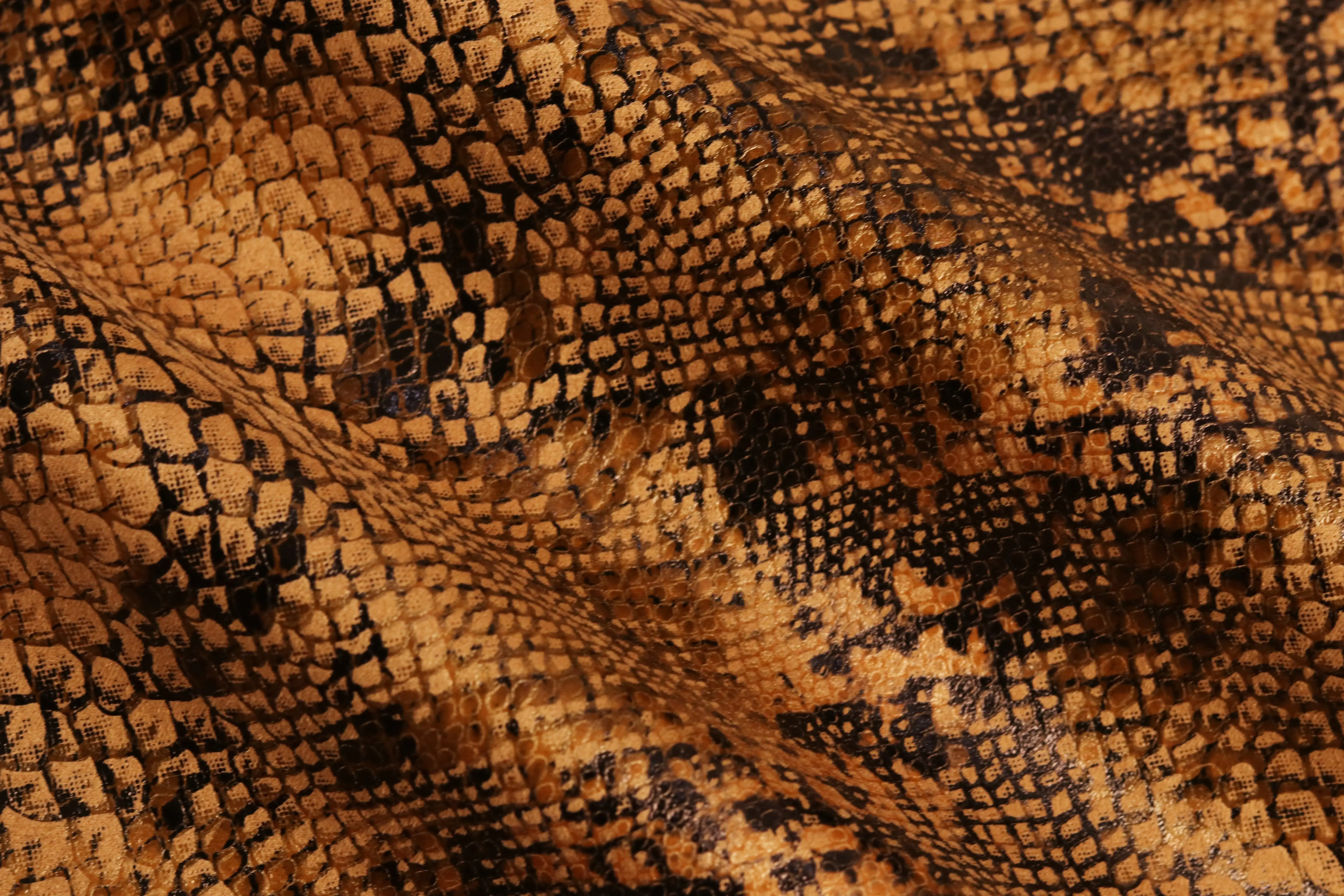 Hot Sale Micro Fiber Foil Printing Snake Skin Recycled Knitting Faux Suede Fabric For Clothes