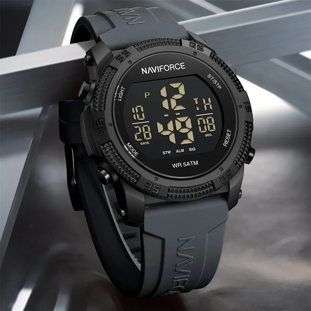 NAVIFORCE 7104 Digital Watch Men Sport Chronograph Male Wristwatch Stopwatch Waterproof Original Man Stopwatch Week Date Alarm