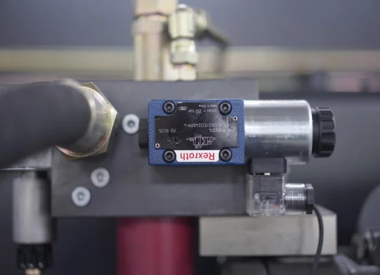 Small/Mini WC67K E21 Controller 63T 2500MM 80t 100 Tons 3200mm 4000mm Hydraulic Press Brake Machine Price