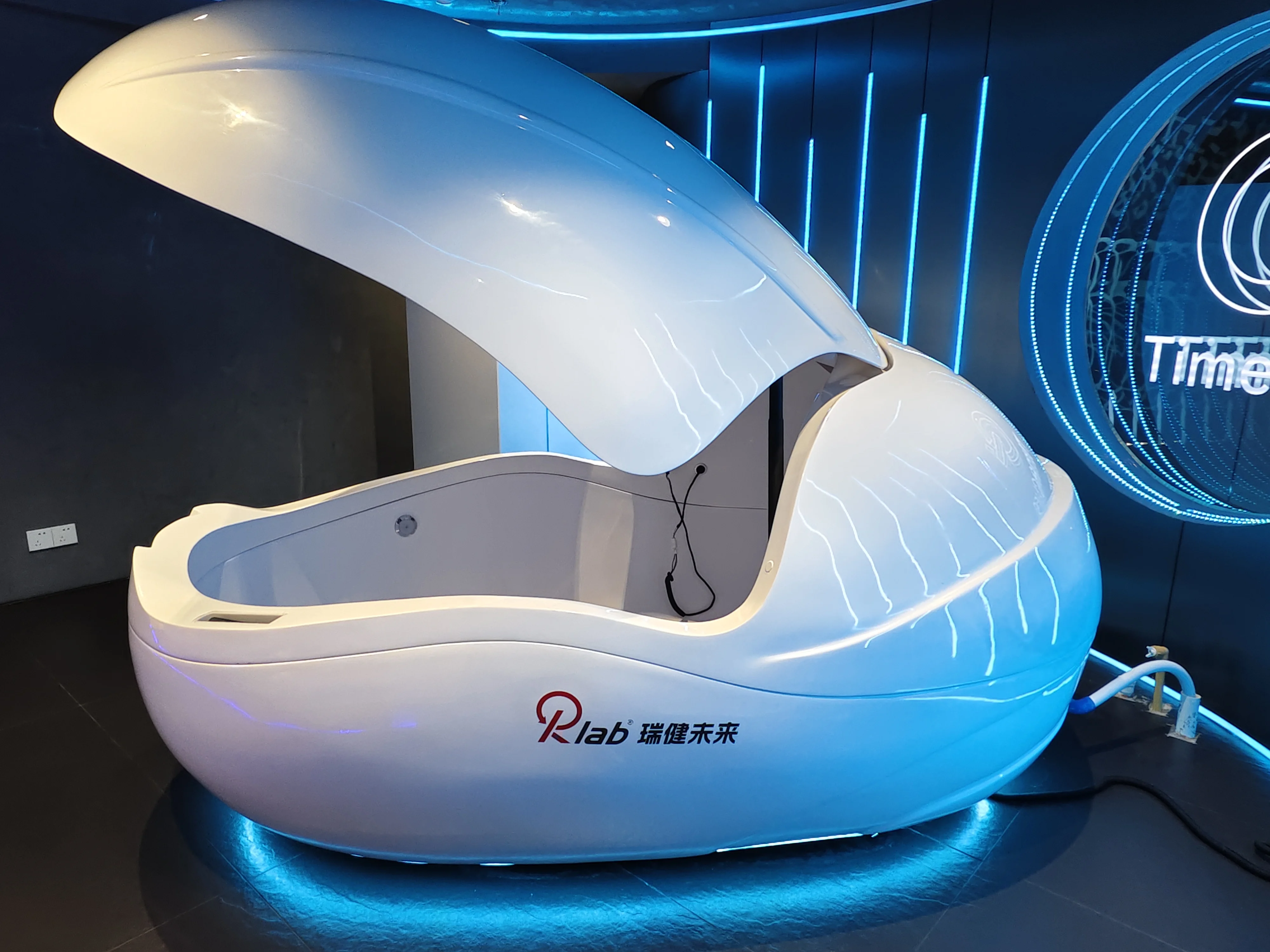 RLab Sensory Deprivation Chamber Personal Floating Meditation Isolation Tank