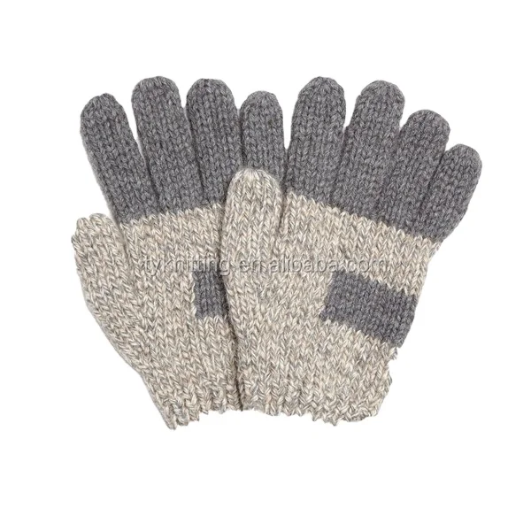 Хорошего качества, теплые и мягкие зимние варежки унисекс