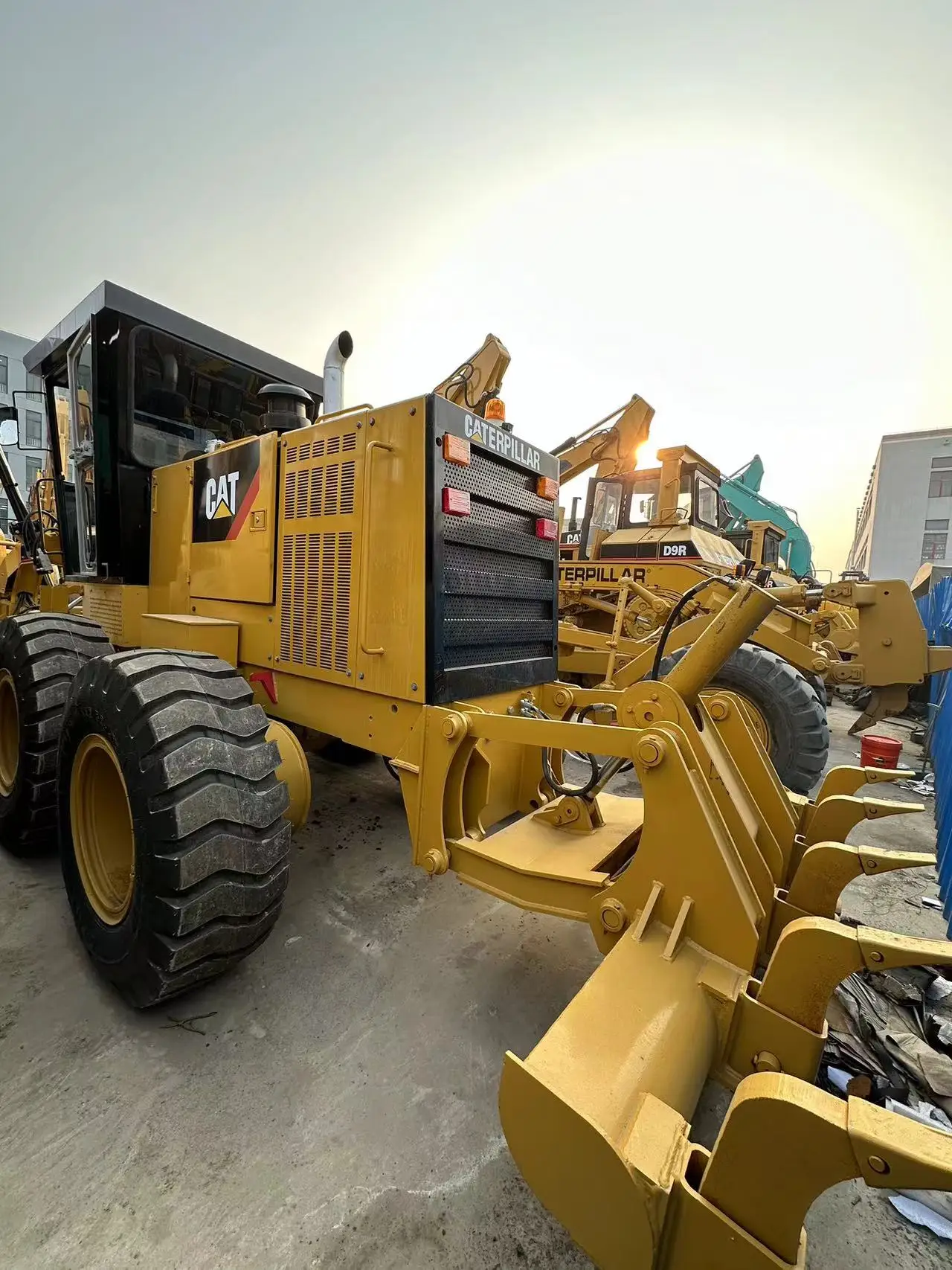 Used Original Japan Caterpillar Excavator 320 Crawler Excavator in Excellent Work Condition Good price second hand car 140K