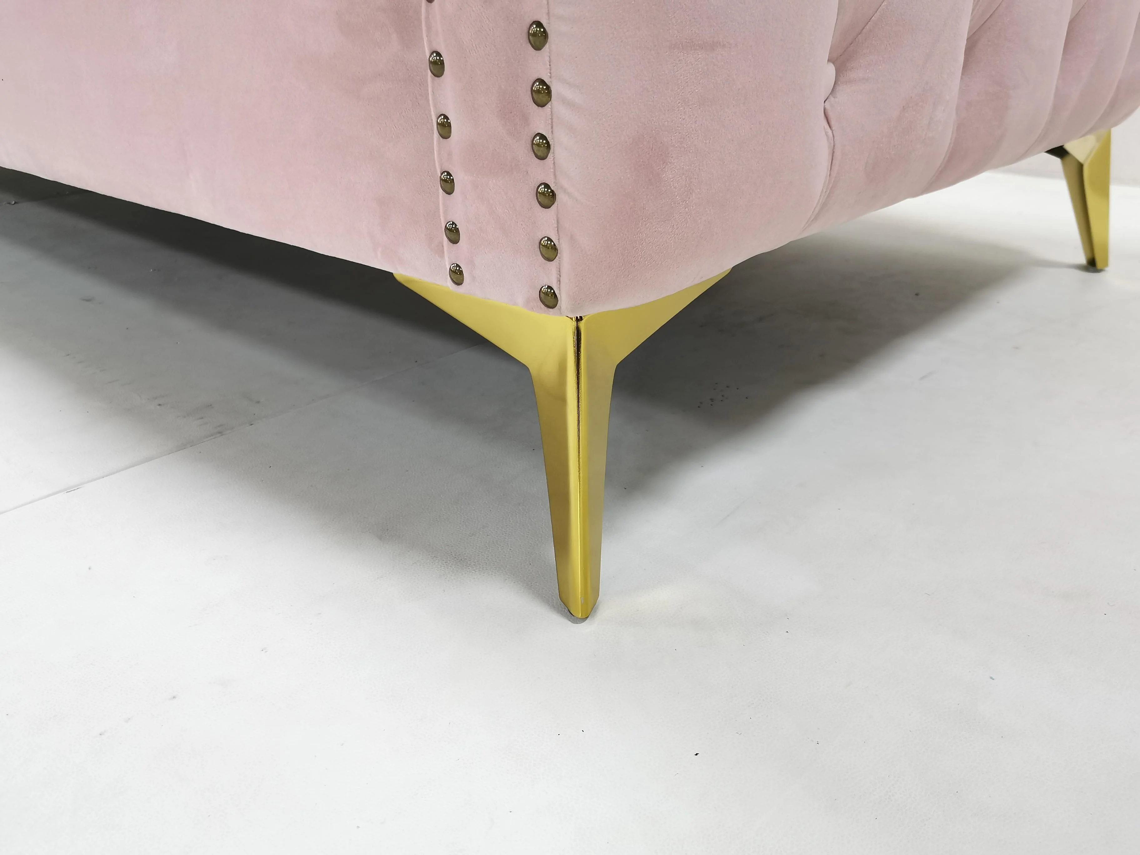 
Lover Seat American Style Living Room Modern Furniture 2 seat pink Upholstery velvet sofa 