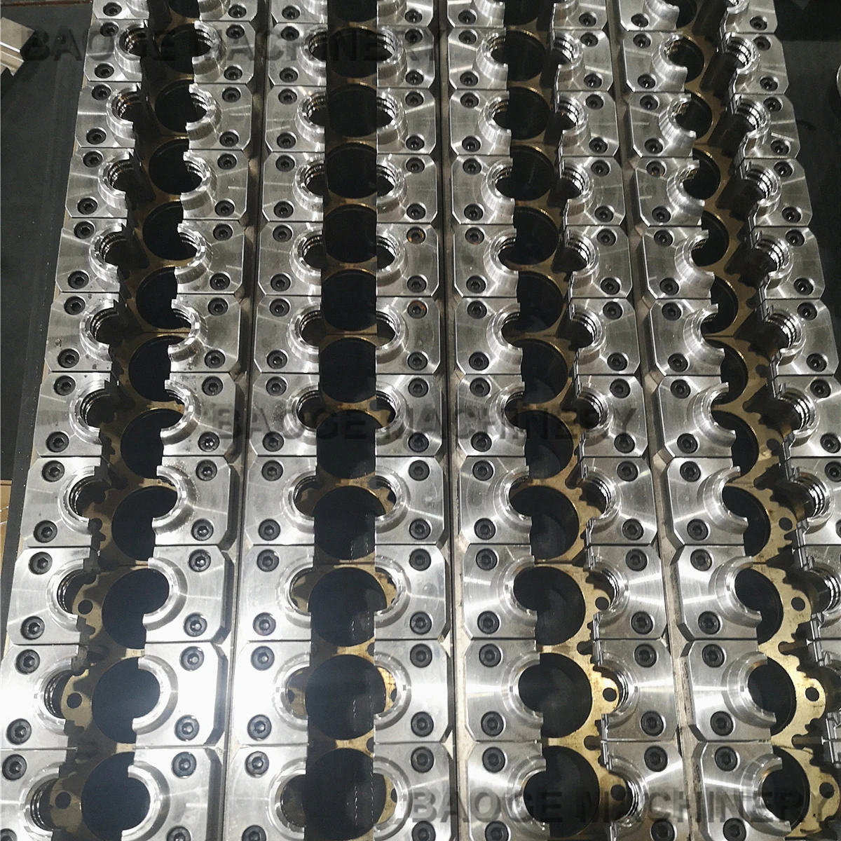 Plastic Preform Injection Molding PET Preform Mould