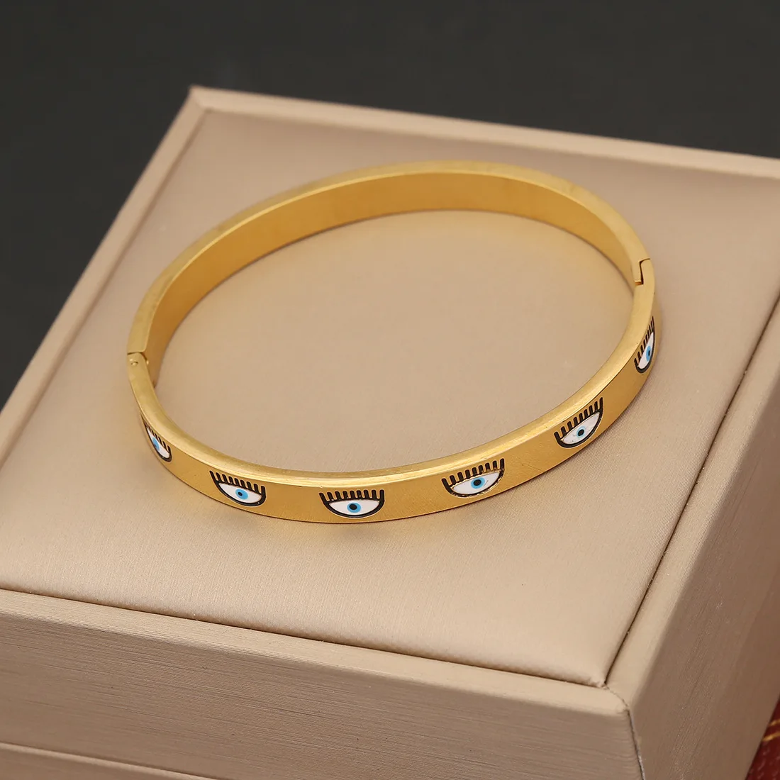 Wholesale Oil Dropping Stainless Steel 18k Gold Plated Blue Eyes Bracelet Daisy Butterfly Bracelet