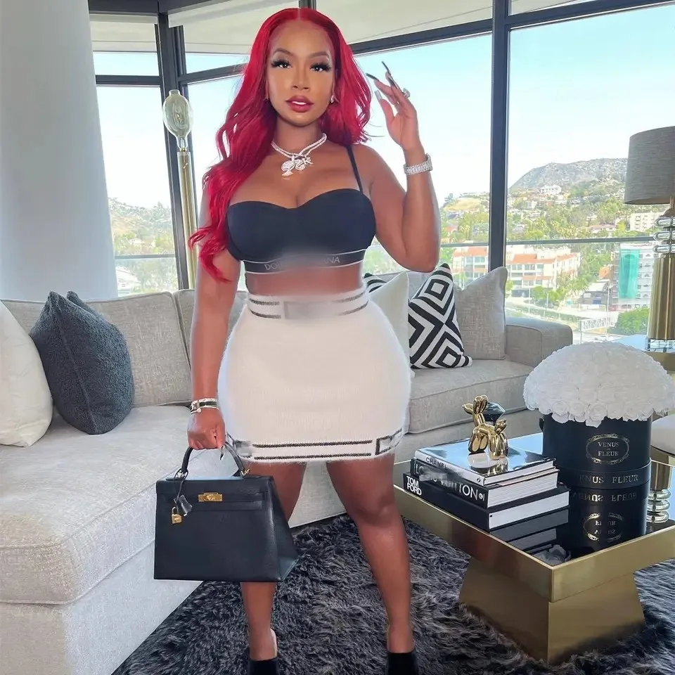 Wholesale 2023 summer designer bra 2 pieces crop top set fashion casual two piece short skirt sets women clothing