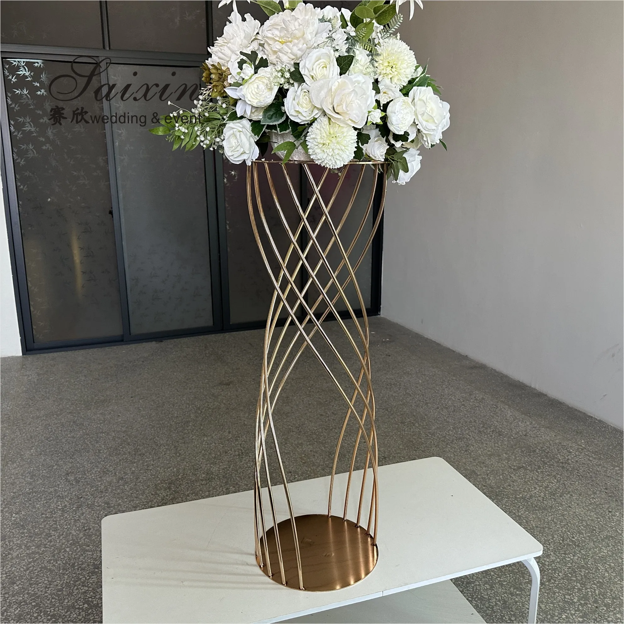 Chic Wedding Decoration Metal Table Centerpiece Wedding Gold Flower Stand