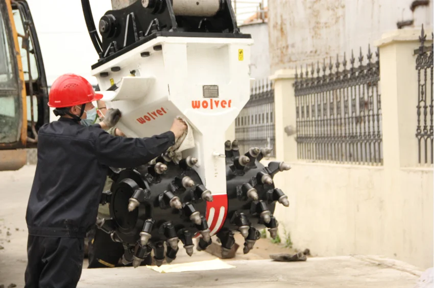Heavy Duty Excavator Attachments Trenching Concrete Crusher Transverse Drum Cutter Axial Drum Cutter With Mounting Bracket