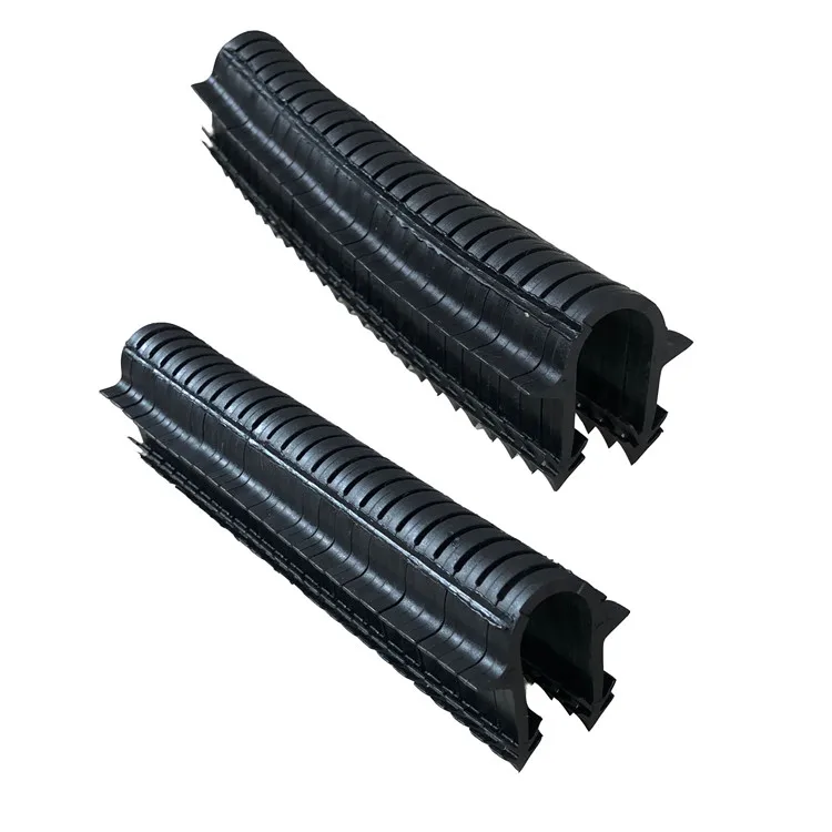 Fixing staples of underfloor heating system with floor heating plastic clips and pipe clips