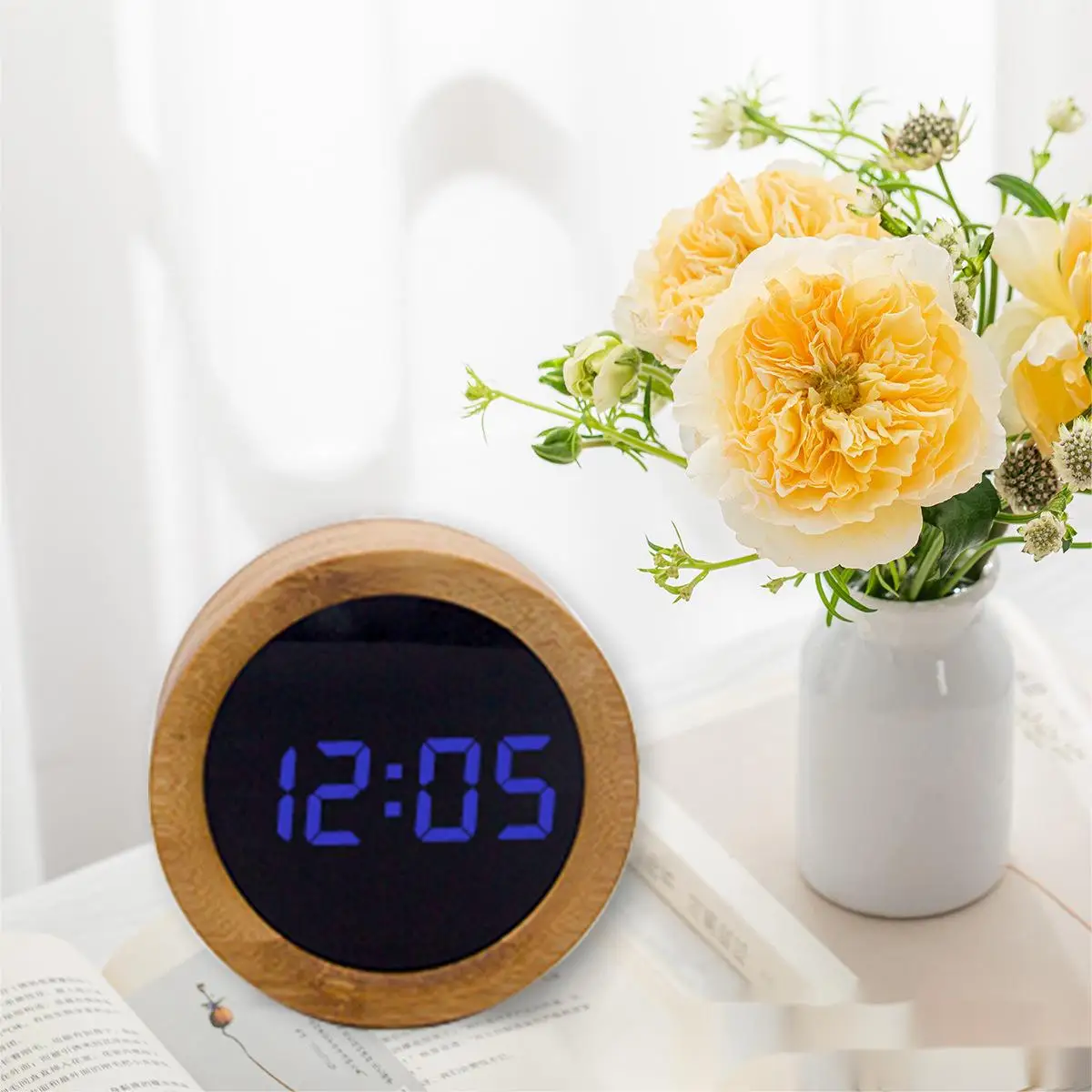 Beechwood Round Acrylic Mirror LED Electronic Alarm Clock Silent Silent Vintage LED Fabric Wooden Clock