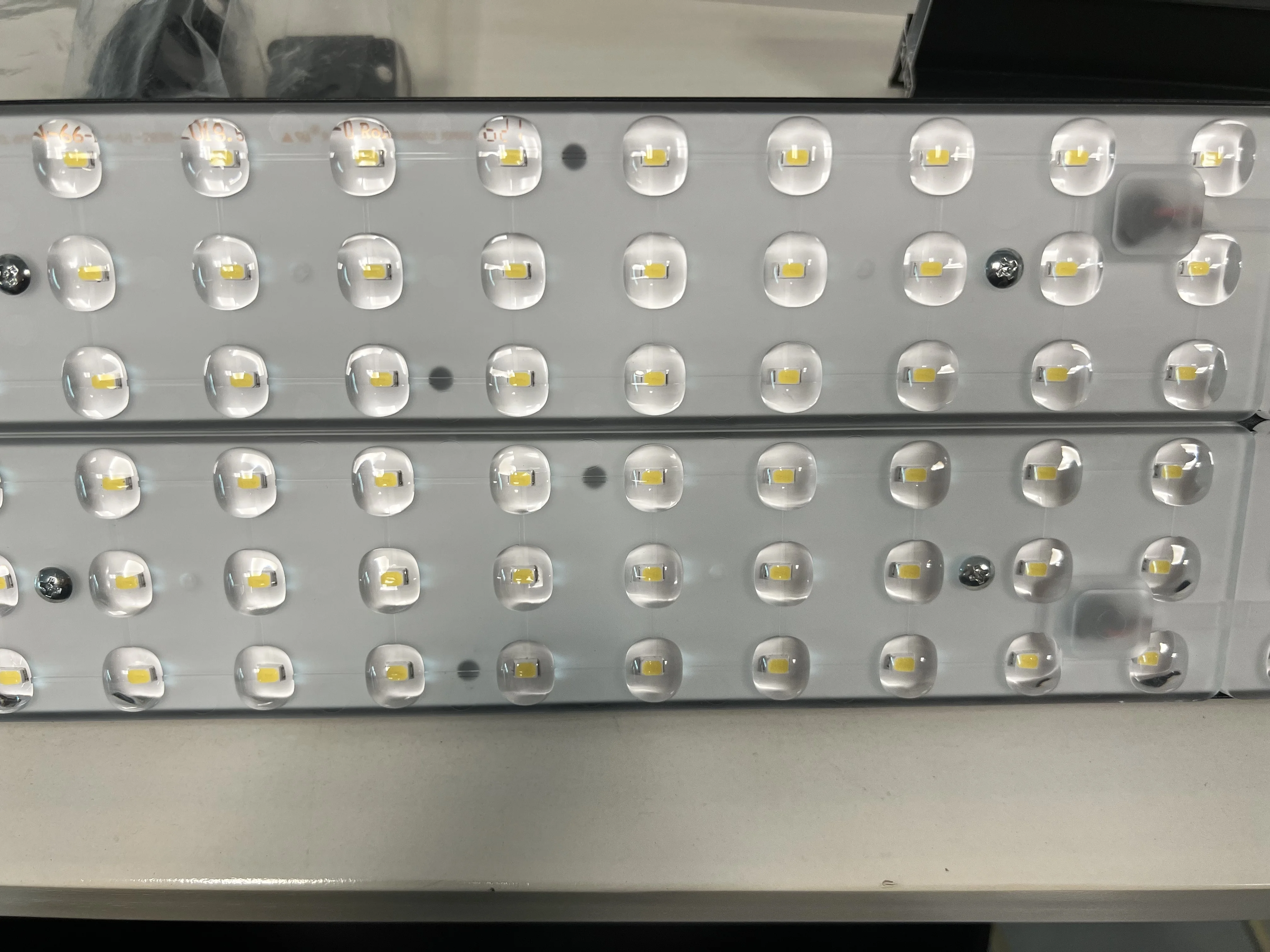 Трековая световая панель 40 Вт 600 мм 4 провода адаптер трека 220-240 в T-line светодиодная линейная осветительная система коммерческое складское освещение