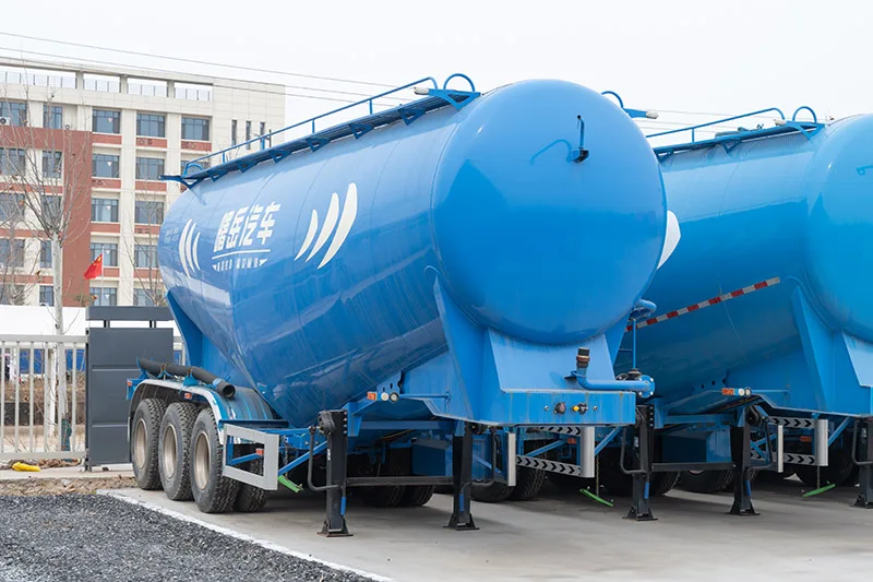 Vehicle Master cement powder tanker transport,bulk cement silo trailer for sale