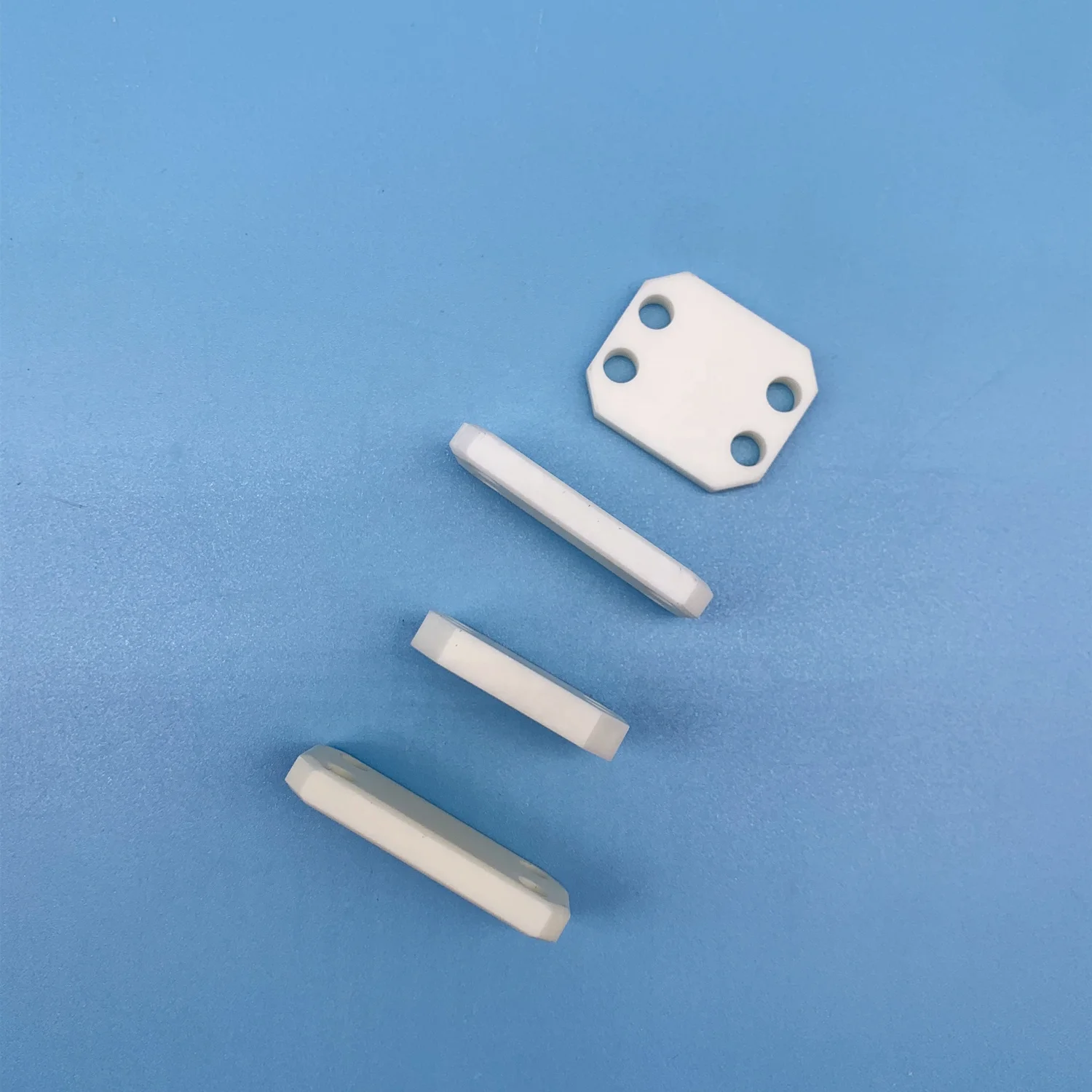 Customized 95%/99% Insulation Alumina Al2O3 Ceramic Plate
