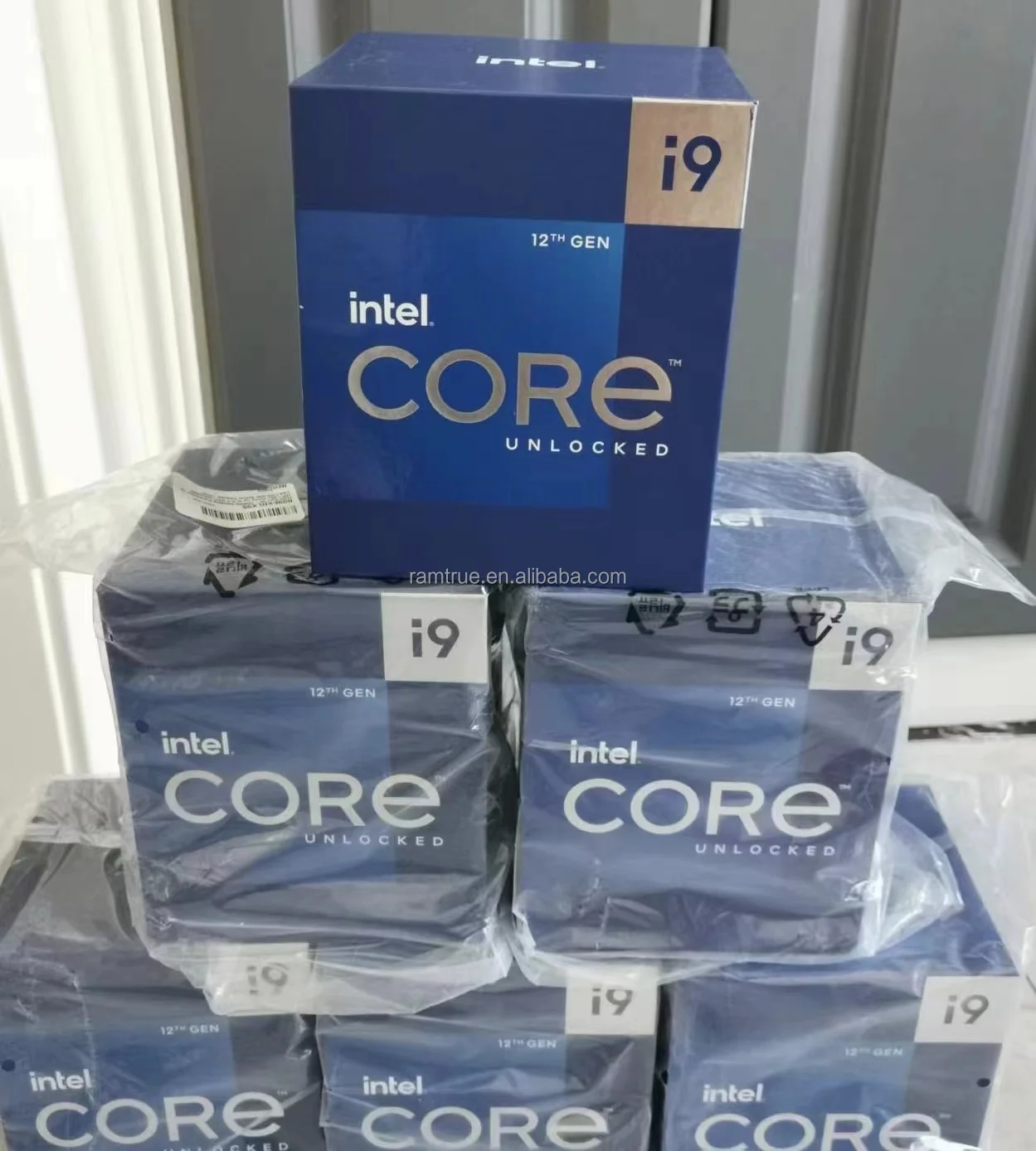 AMD R5 4500 CPUs six cores New in tray Processors central processing unit