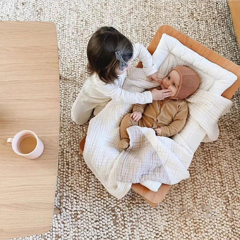 High quality Childhood Wooden Rocking Chair Small Cradle Bed for Baby Bouncer Balance Rocker Chair Wood Baby Bouncer