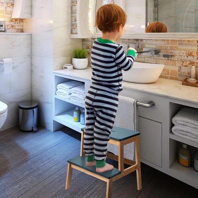 BSCI Factory Bamboo Step Stool 2 Practical Steps Home Bar Wooden Ladder for Kitchen Living Room Dining Bathroom Bedroom