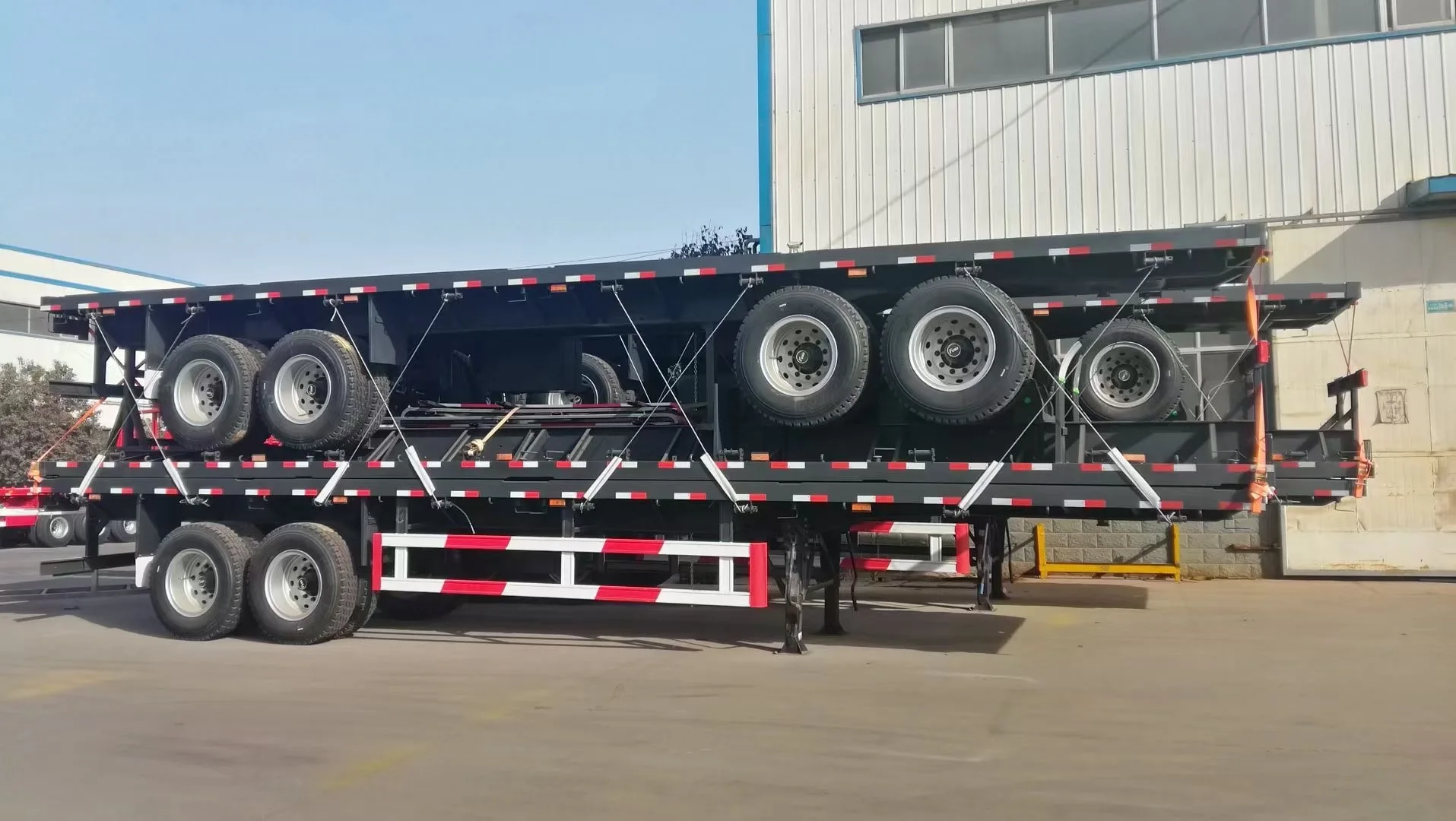 LUEN бренд большой груз поставляется стальная листовая пружина 2 оси 3 оси 40 тонн 60 тонн планшетный полуприцеп для транспортировки контейнеров