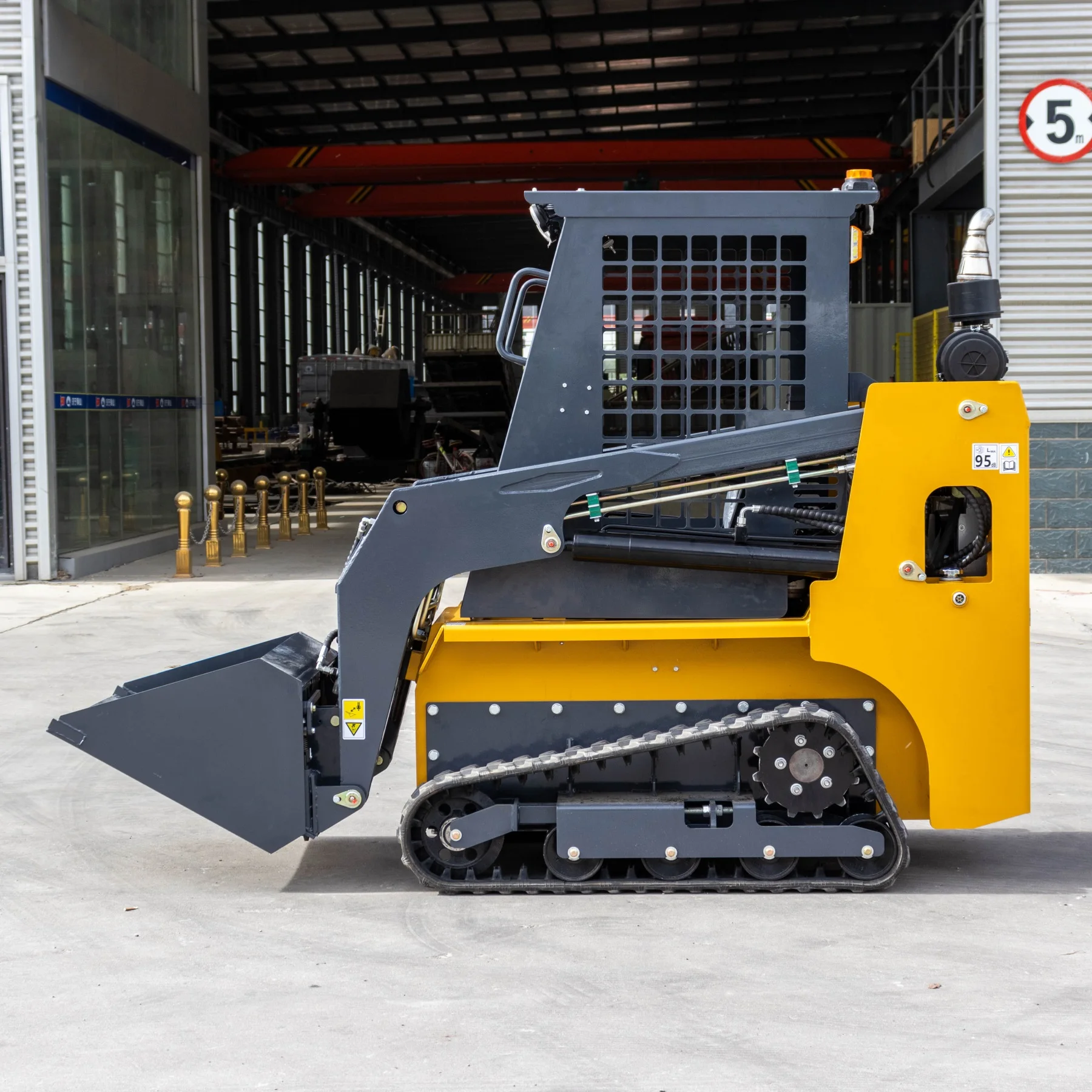 Hightop China new skid steer loader HTHY25 track crawler loader