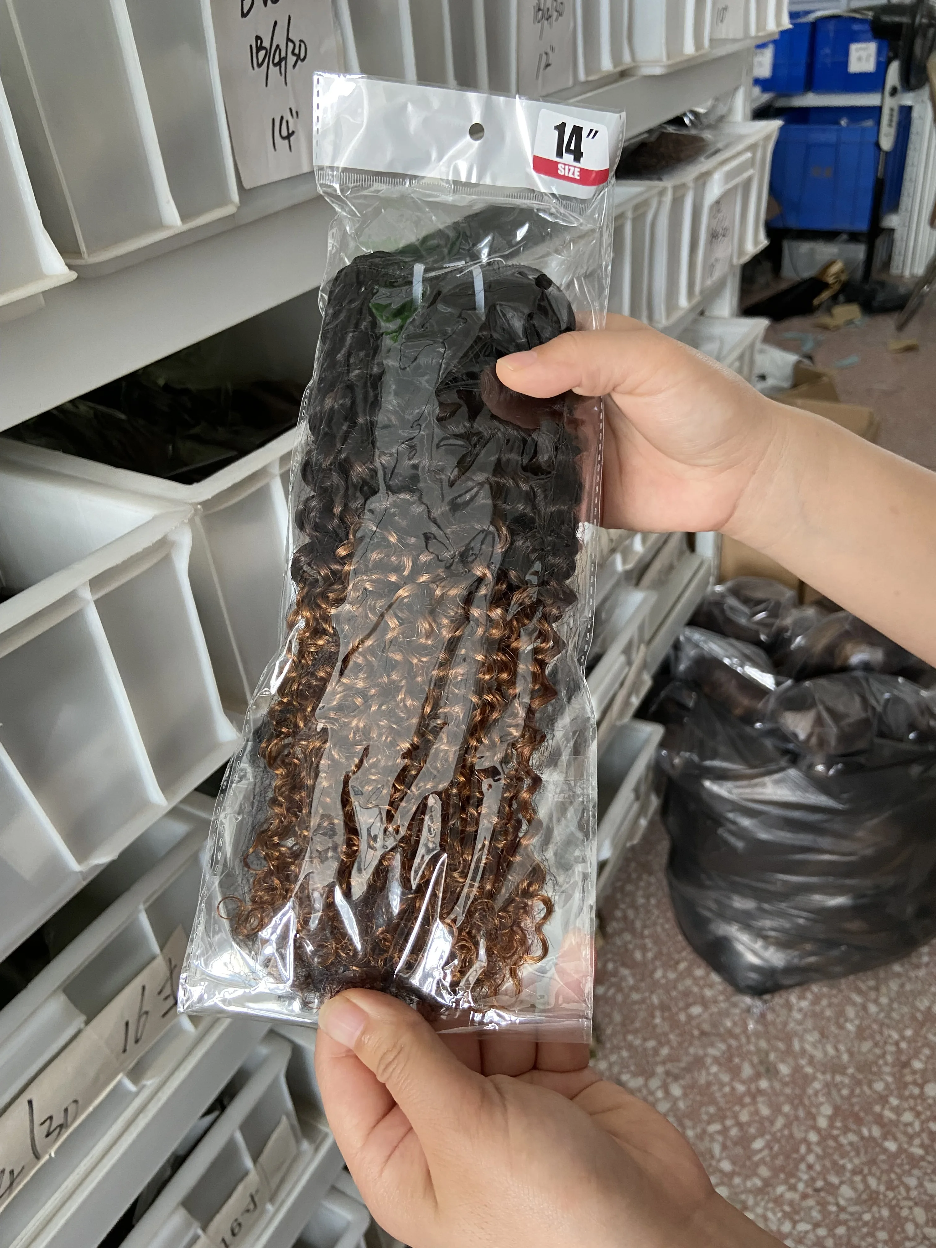 Ombre Cheap Raw Indian 100% Human Hair Kinky Curly Bundles With Closure Virgin Mink Brazilian Cuticle Aligned Hair Extensions