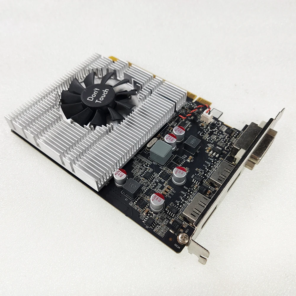 Бывшая в употреблении видеокарта GeForce GTX 745 2 Гб игровая