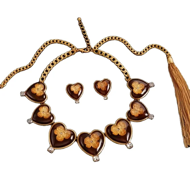 Heart Shaped Amber Glass Golden Flowers Diamonds Embellished With Medieval Earrings Necklace Tassel Metal Thin Chain Retro Style