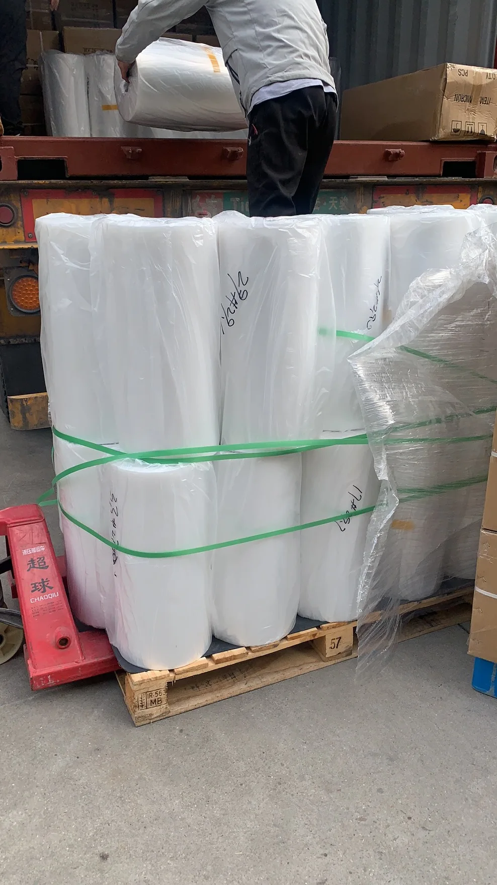 Soft PE PVC PET Metallized Protective Film Moisture-Proof Stretch Cover Beverage Bags Hardness Blow Molding Cheap Plastic