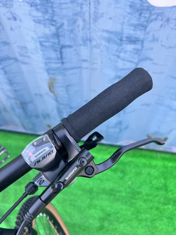 Hot Sale 26 Inch 21 Speed  Aluminum Alloy Mountain Bike Bicycle For Men