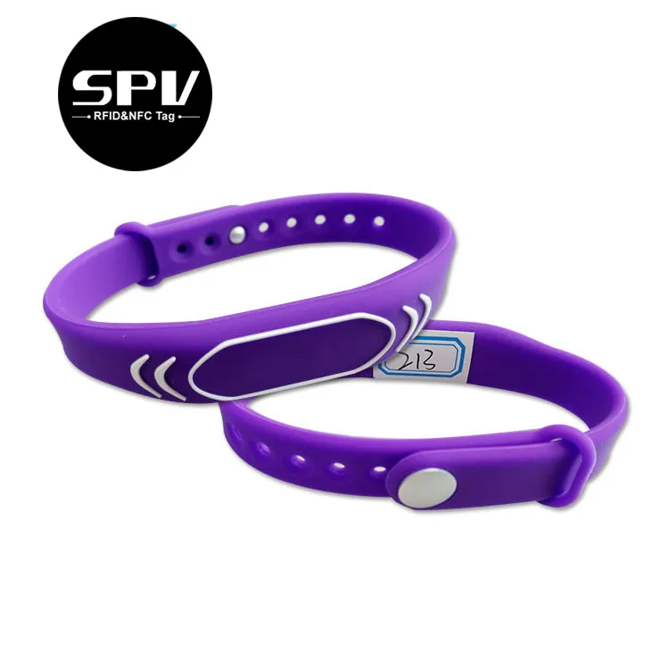 Adjustable Ntag213 NFC Waterproof RFID Passive Amusement Park Silicone Wristband