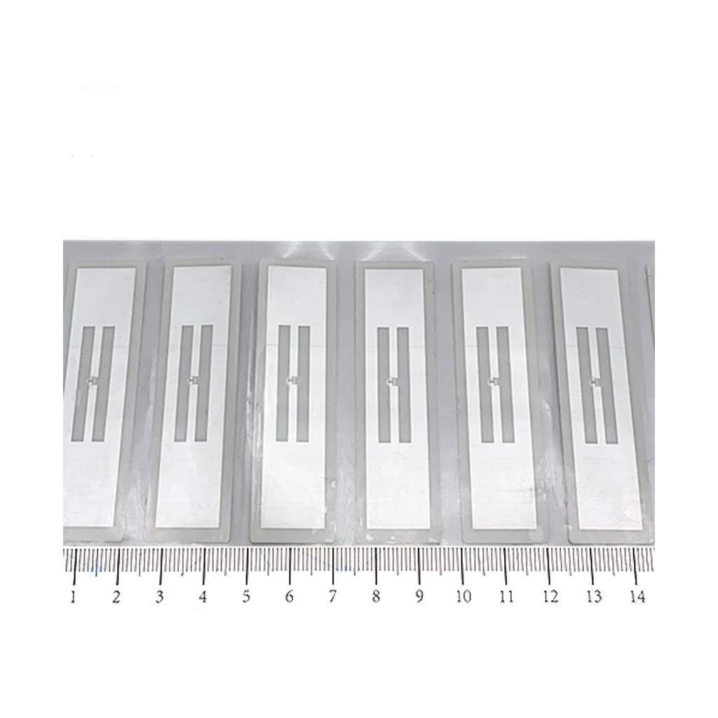 860Mhz~960Mhz Small Size 70*20mm Interference Ability Thingmaic Uhf Rfid Liquid Stickers Tag