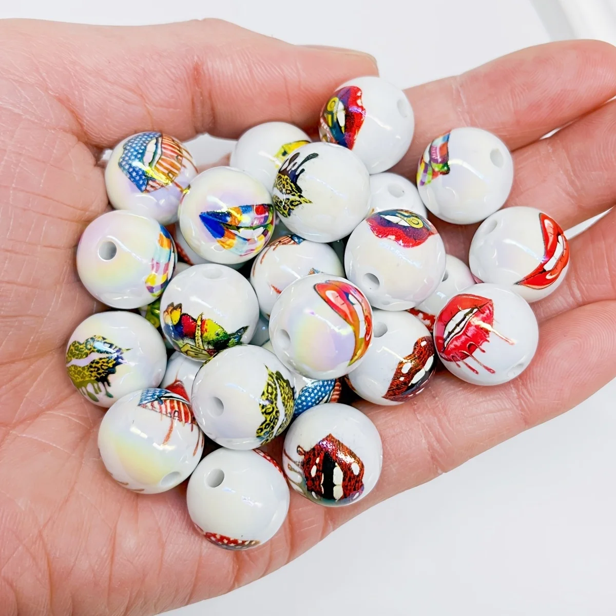 Wholesale16mm Chunky Acrylic Beads Mix Necklaces for Pen Jewelry Making Color Printed Lips Acrylic Plastic Lucite Round Beads