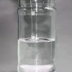 Methyl cationic emulsion used for finishing of chemical fiber and its fabric