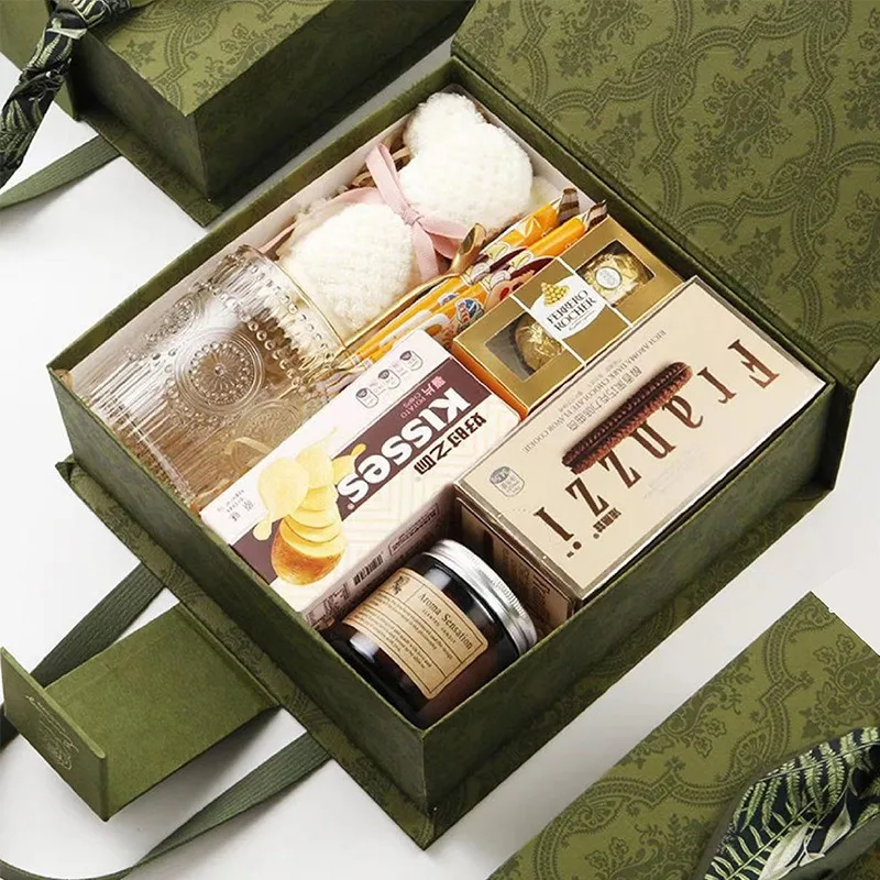 Hot luxury magnetic corporate rigid cardboard chocolate boxes wedding perfume bag shape gift box with handles