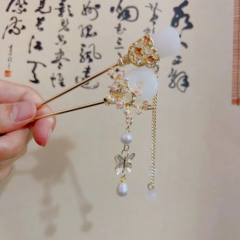 AA018720  chinese white jade peace button tassel hairpin antique plate hairpin hair accessories hair accessories wholesale