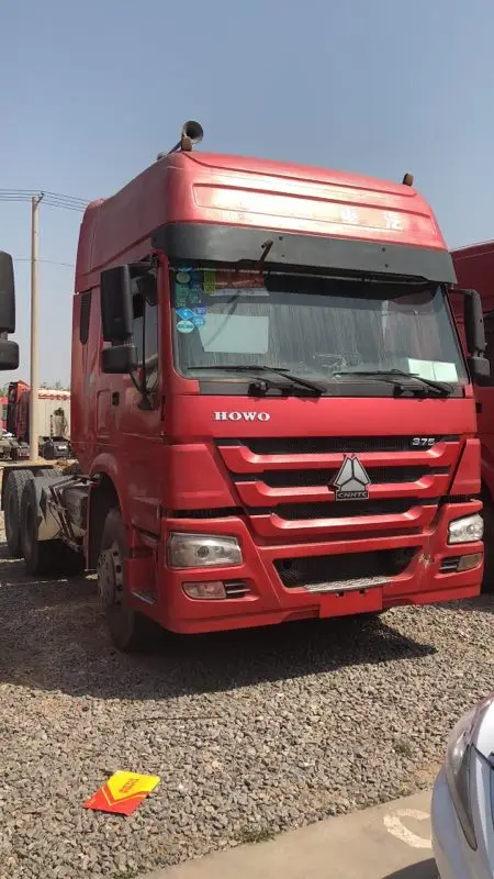 Б/у но в хорошем состоянии тракторный Грузовик Sinotruk HOWO 6*4 с 371 мощностью лошадиных сил Лидер продаж
