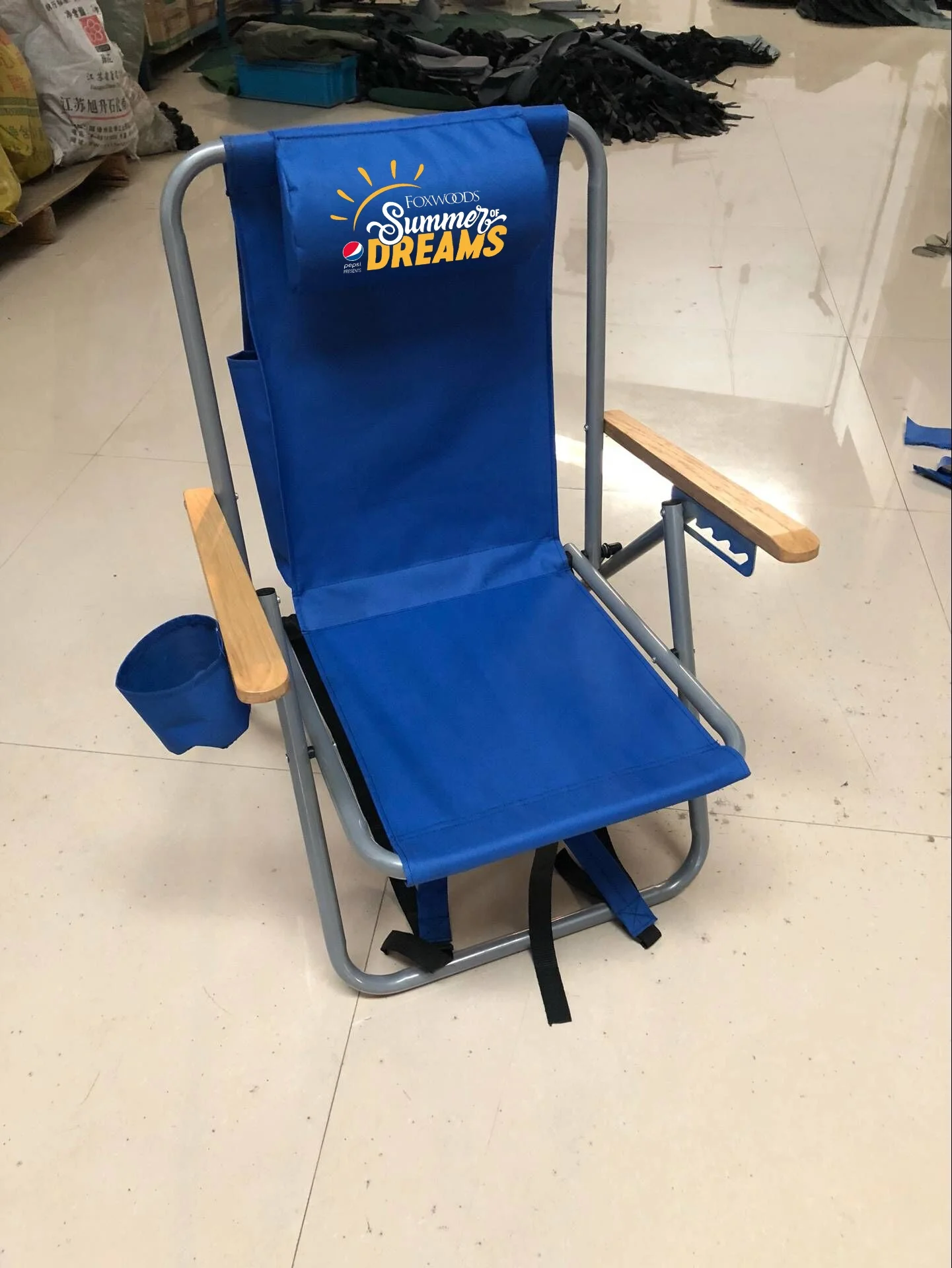 
Outdoor folding reclining beach chair with or without backpack 