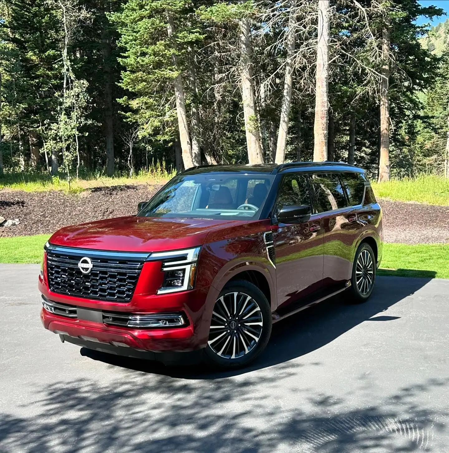 Nissaan Patrol V8 5.6L 4WD б/у бензиновый внедорожник с панорамным Люком на крыше кожаные сиденья R20 размер шин алюминиевый сплав Багажник На Крышу