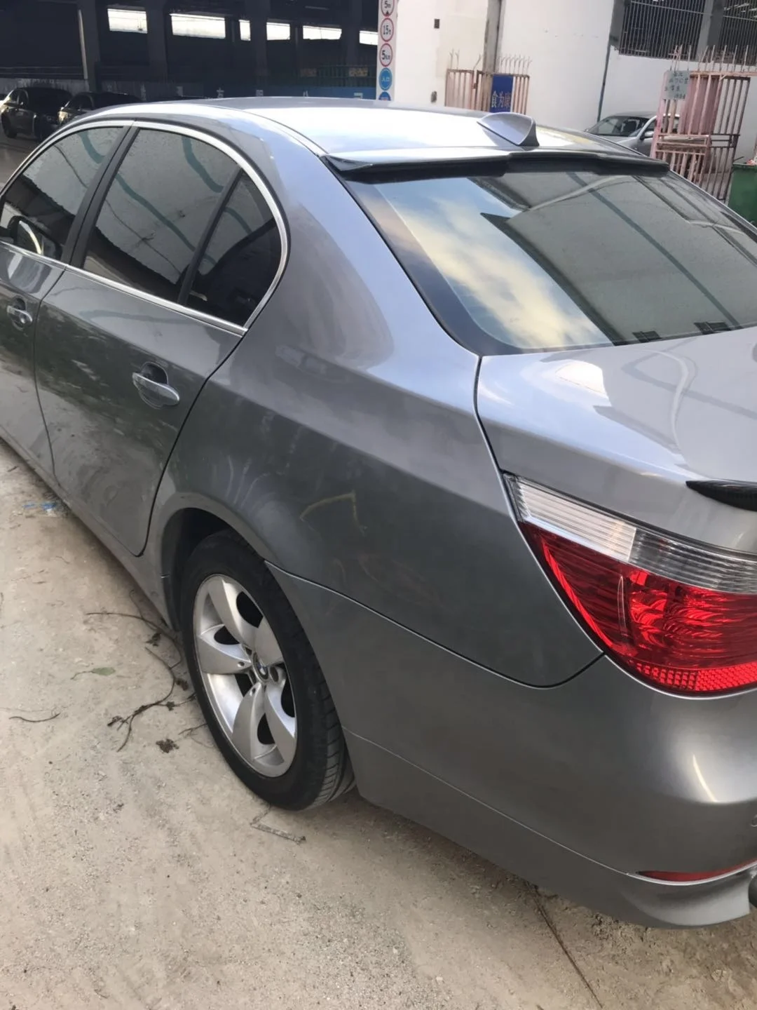 Спойлер крыла багажника для BMW E60
