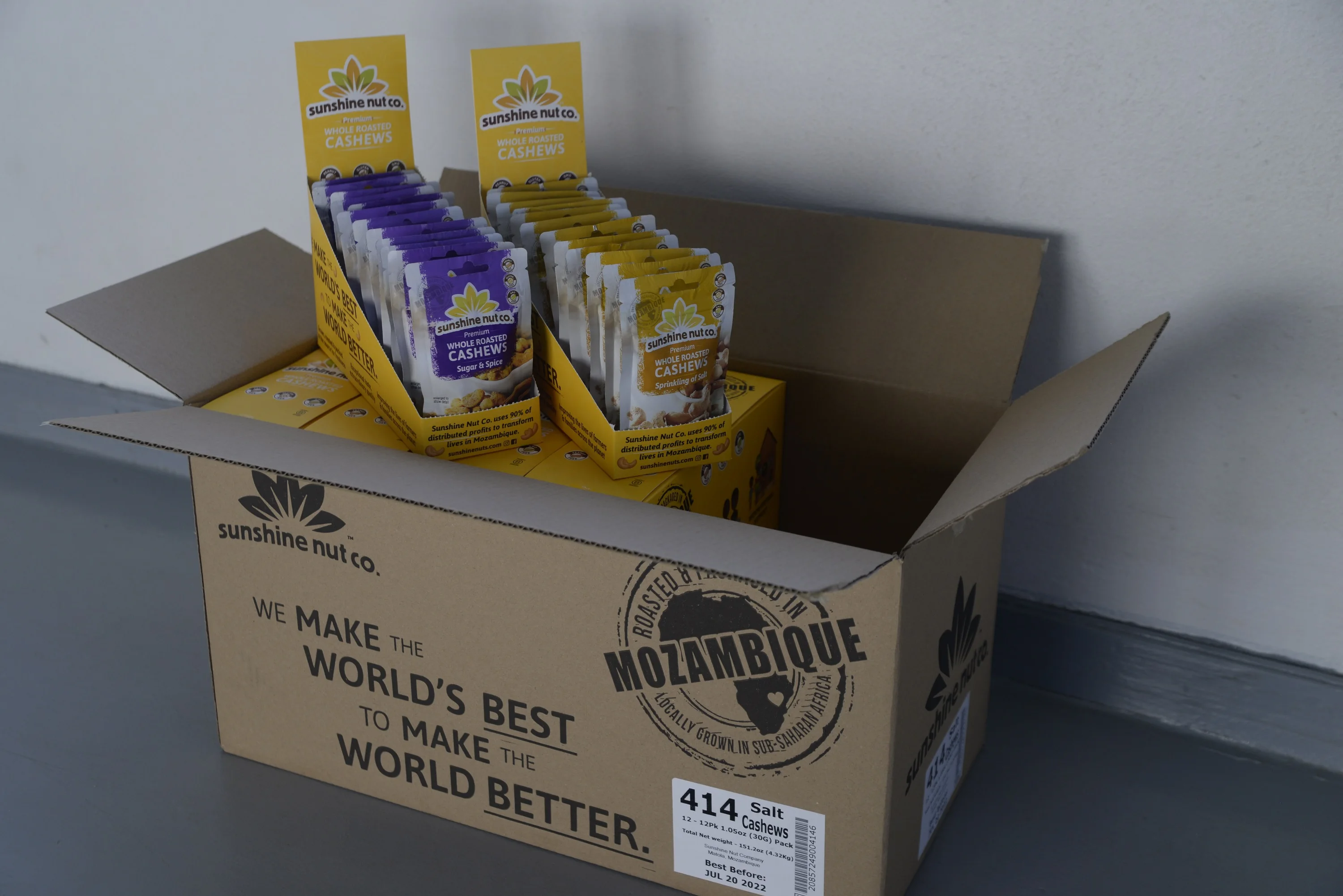 Wholesale Original Small Bags Packaging of Whole Roasted Cashew Nuts and Kernels Sale by Bulk