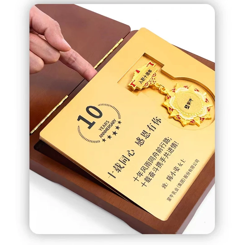 High Quality Taekwondo Trophy New Design Wood Silver Metal Medal Features UV Printing High Visibility Graphics Insurance End