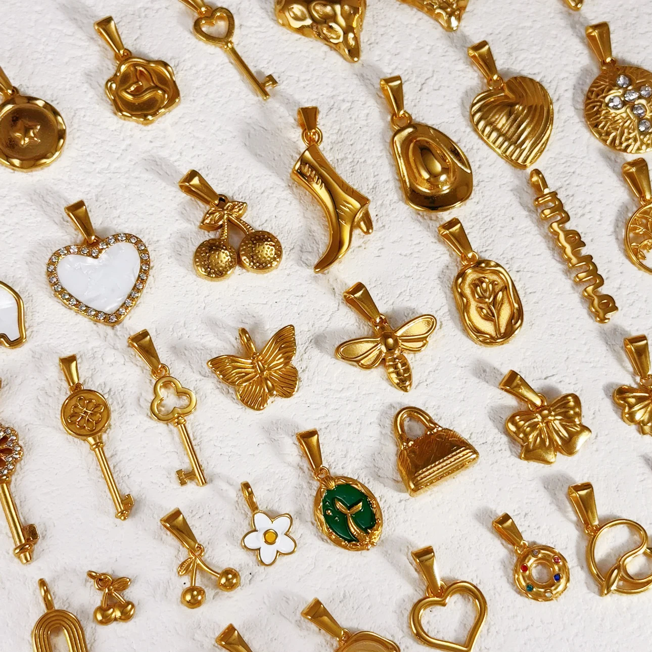 Wholesale Personalized Design 18k Gold Plated Jewelry Heart Donut Alphabet Eyes Colorful Enamel Charms for Bracelet Necklace