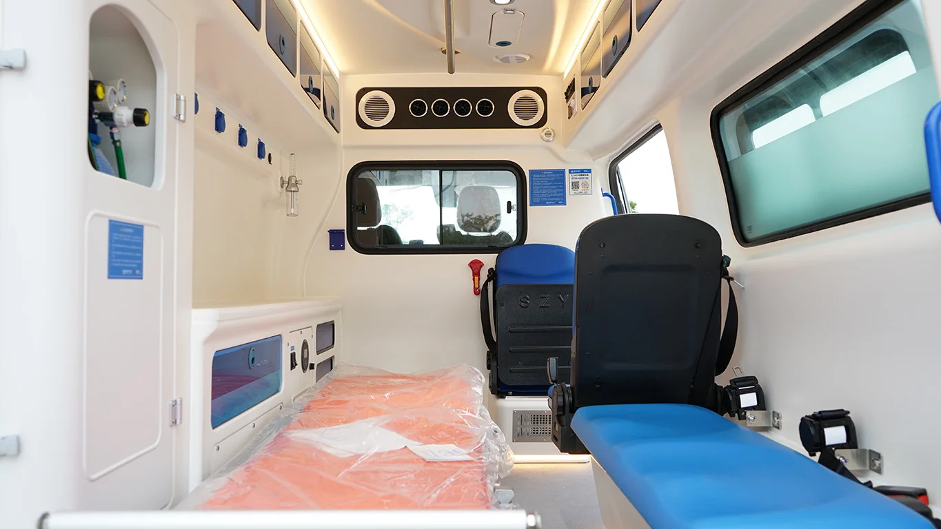 New Ambulance Car Transit V362 Monitoring First Aid ABS Interior Professional Manufacture Medical Ambulance Vehicle