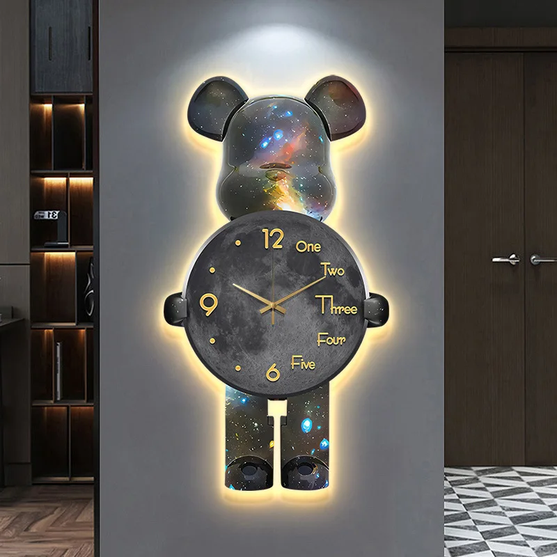 Hot Sales Modern Fashion Entrance Living Room Silent Clock Light Luxury Wall Art Creative Iron Animal Violent Bear Wall Clock