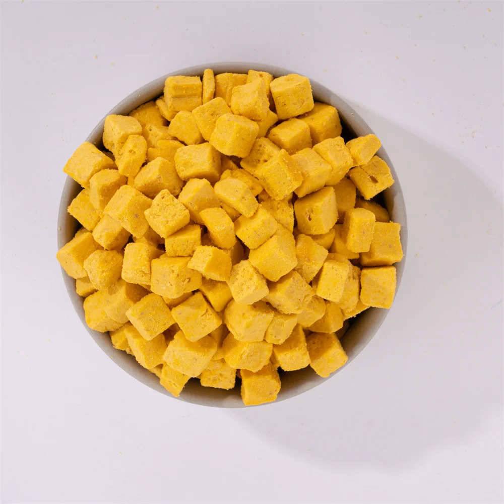 A must-eat egg yolk freeze-dried snack for puppies and kittens to develop Suitable for young dogs and cats