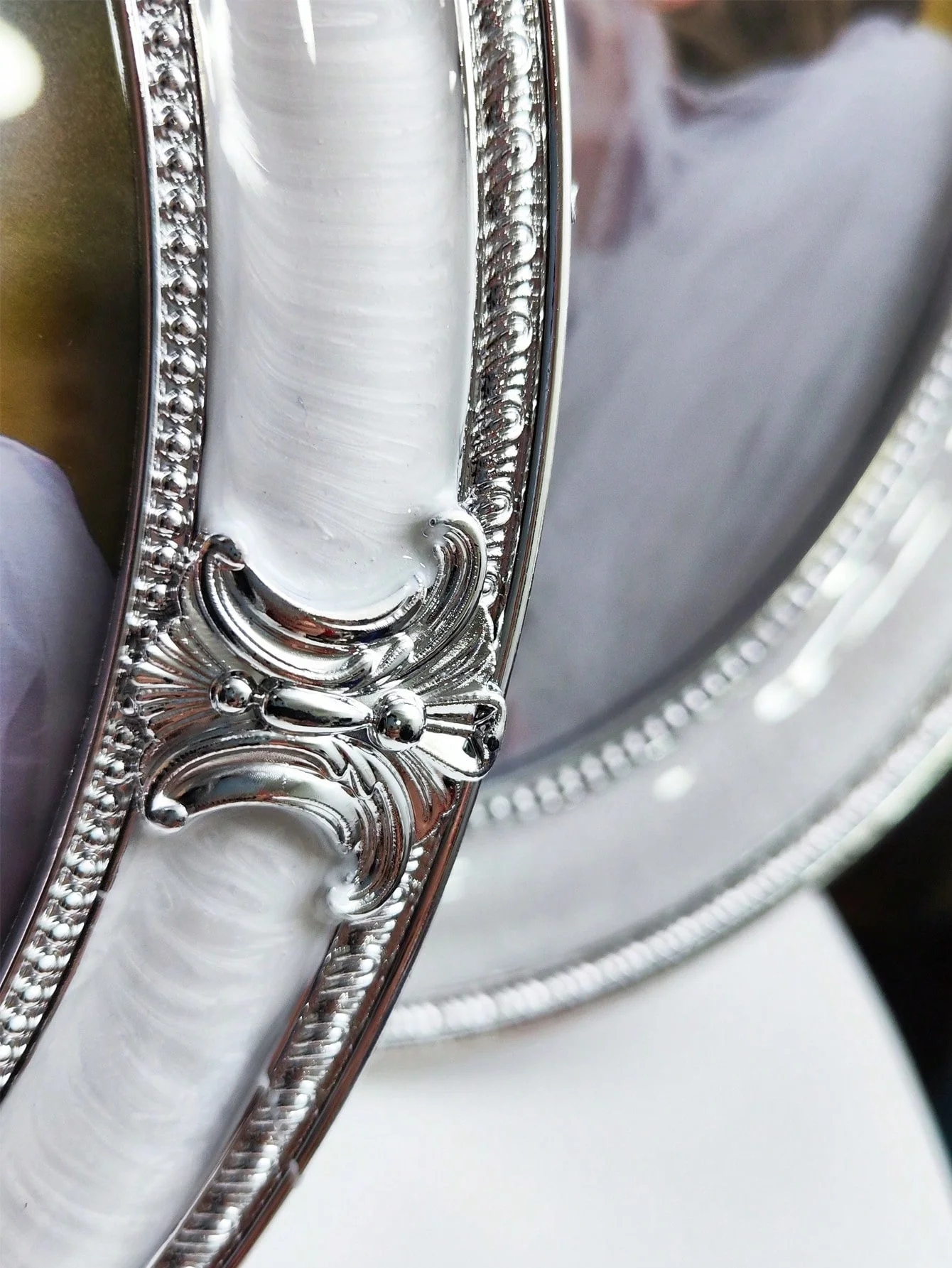 Plastic frame 5*7 6*8 8*10 oval silver plastic picture frame with grand European style display wholesale