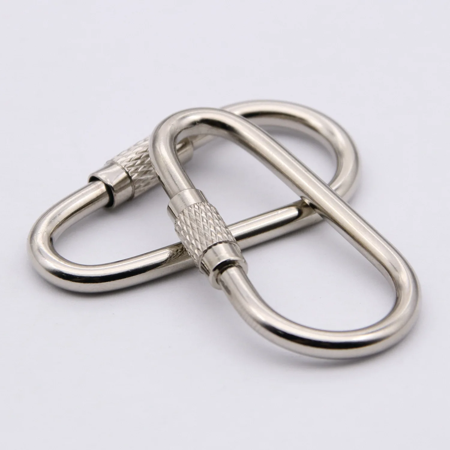 3mm Wire Diameter 40 * 20mm Exquisite Simple Metal Screw Buckle Egg Shaped Keyring Mountain Climbing Buckle Metal Screw Buckle