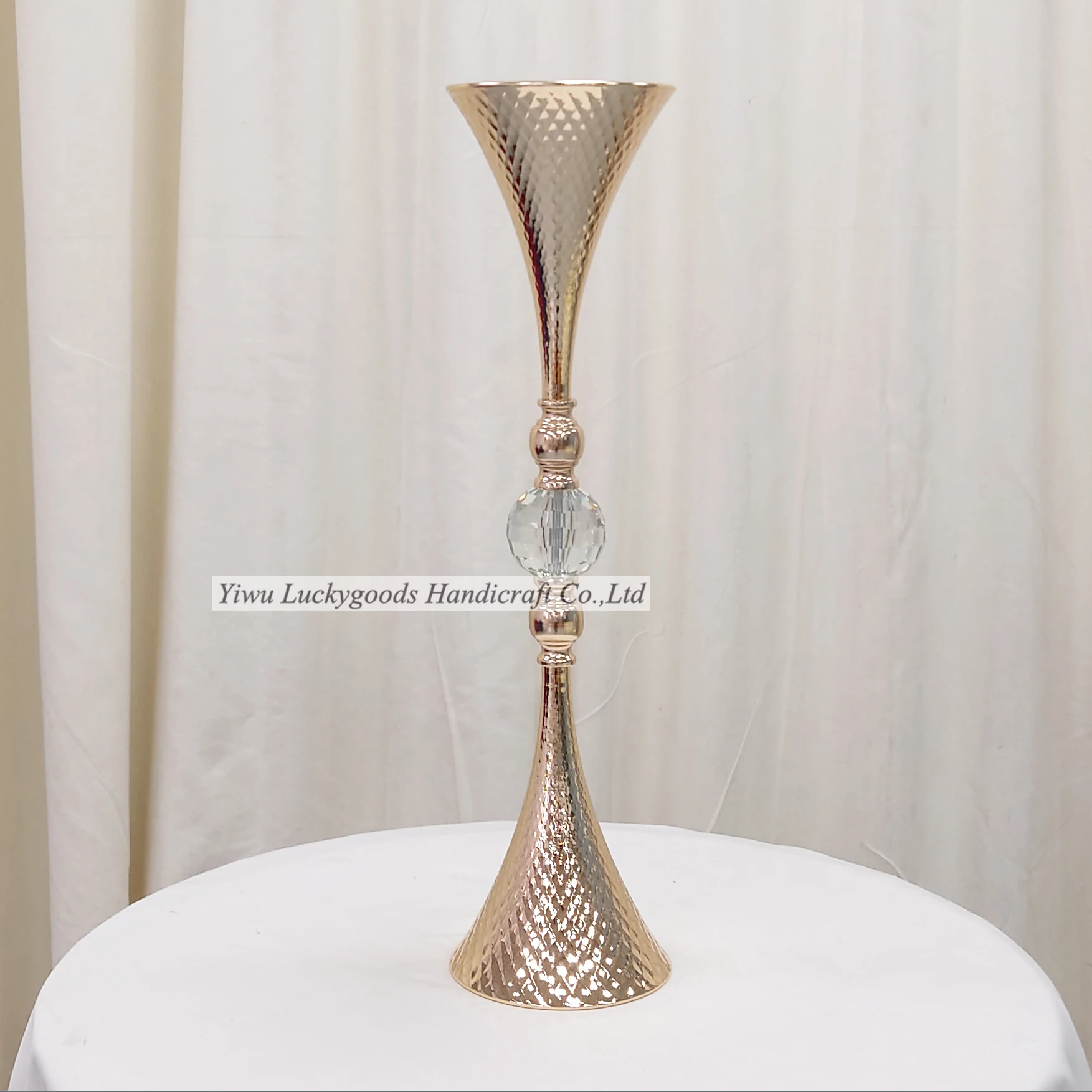 HJ210602-1 элегантные Бестселлер золото высокий, украшенные цветами и металлическими деталями Свадебные украшения для события украшения