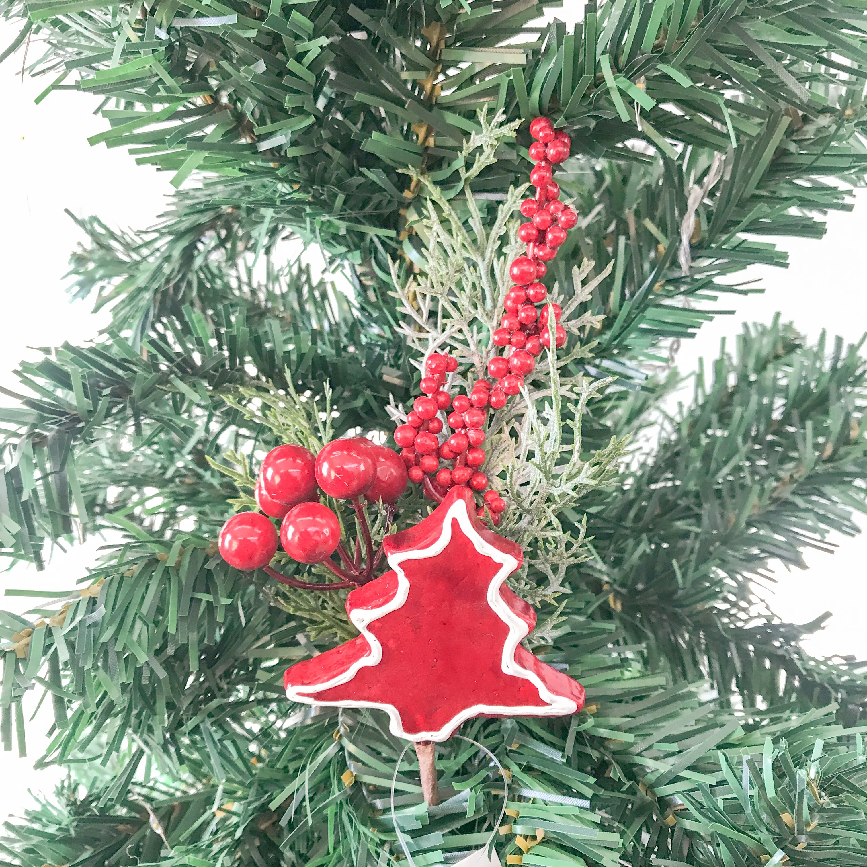 Artificial berries holly branch Christmas tree wood carving decoration Christmas floral Spray wholesale