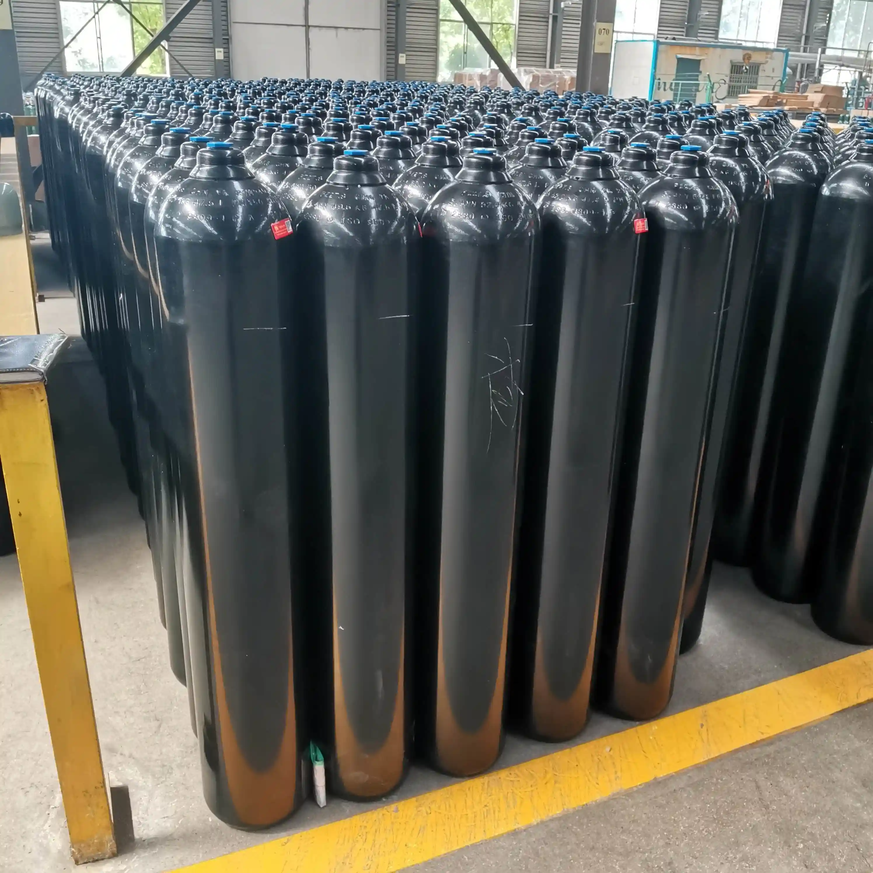 High quality 20L 40L 50L High pressure gas bottle Oxygen/helium/nitrogen/carbon dioxide air bottle price