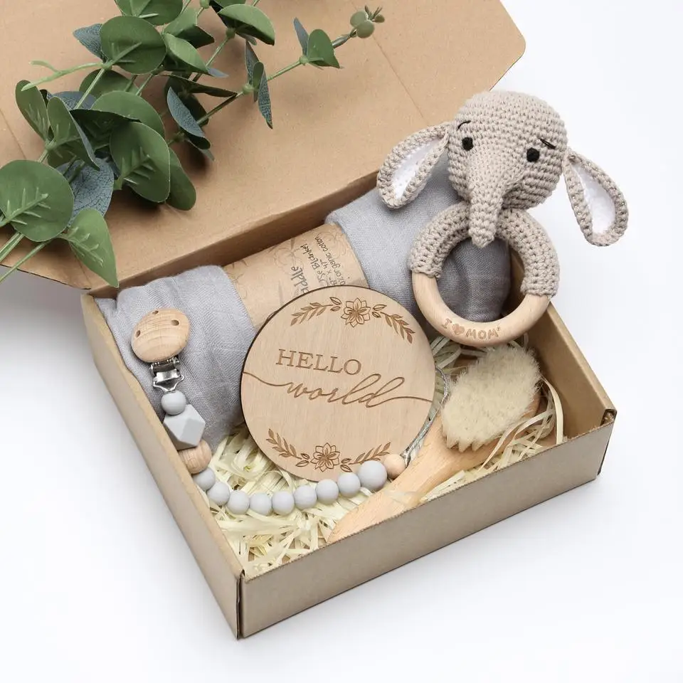 Fast Shipping Christmas Beech Wood Crochet Baby Rattle Animal Bunny Newborn Rattle Toy Crochet Baby Rattle Montessori Set